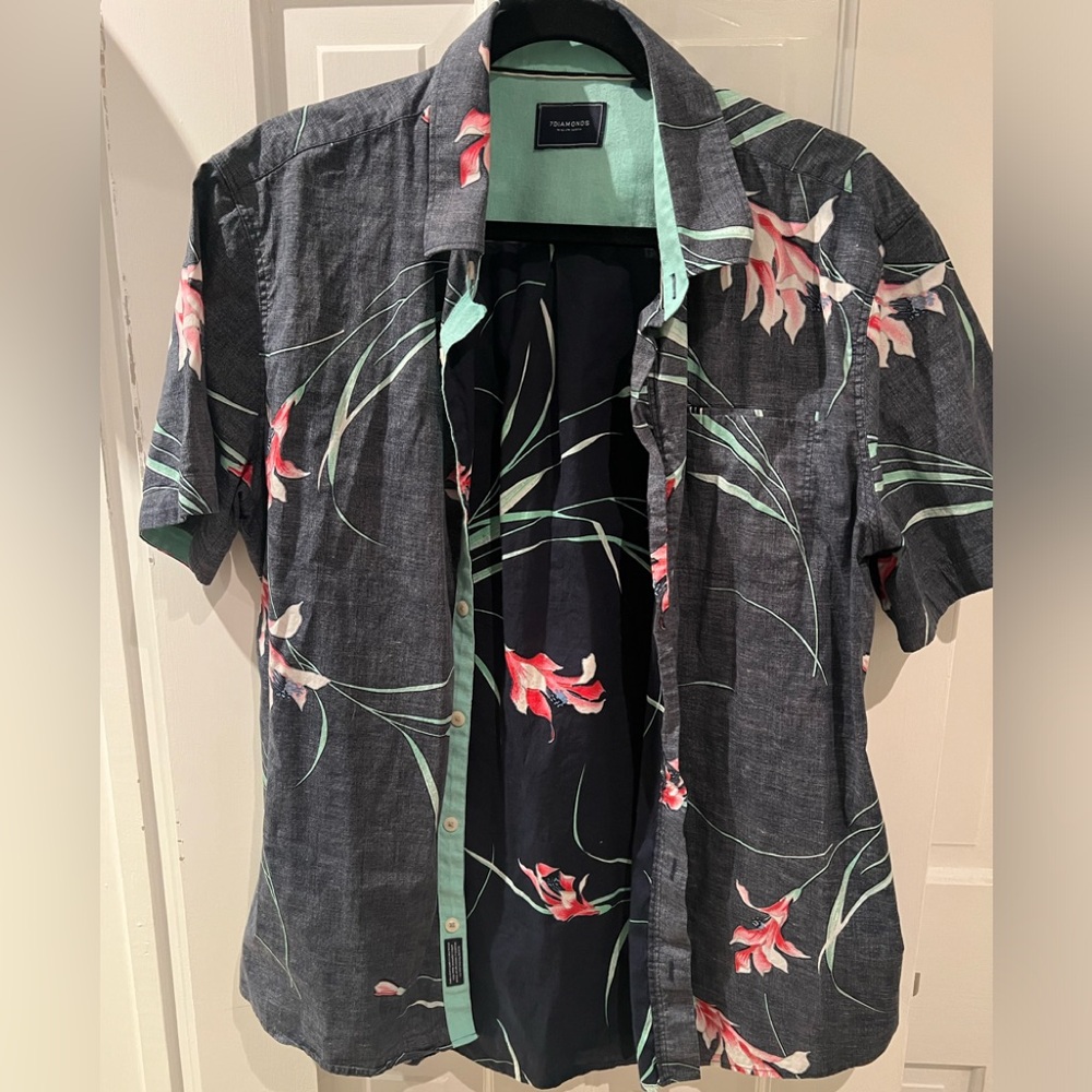 7 DIAMONDS MENS BUTTON DOWN SHORT SLEEVE SHIRT
